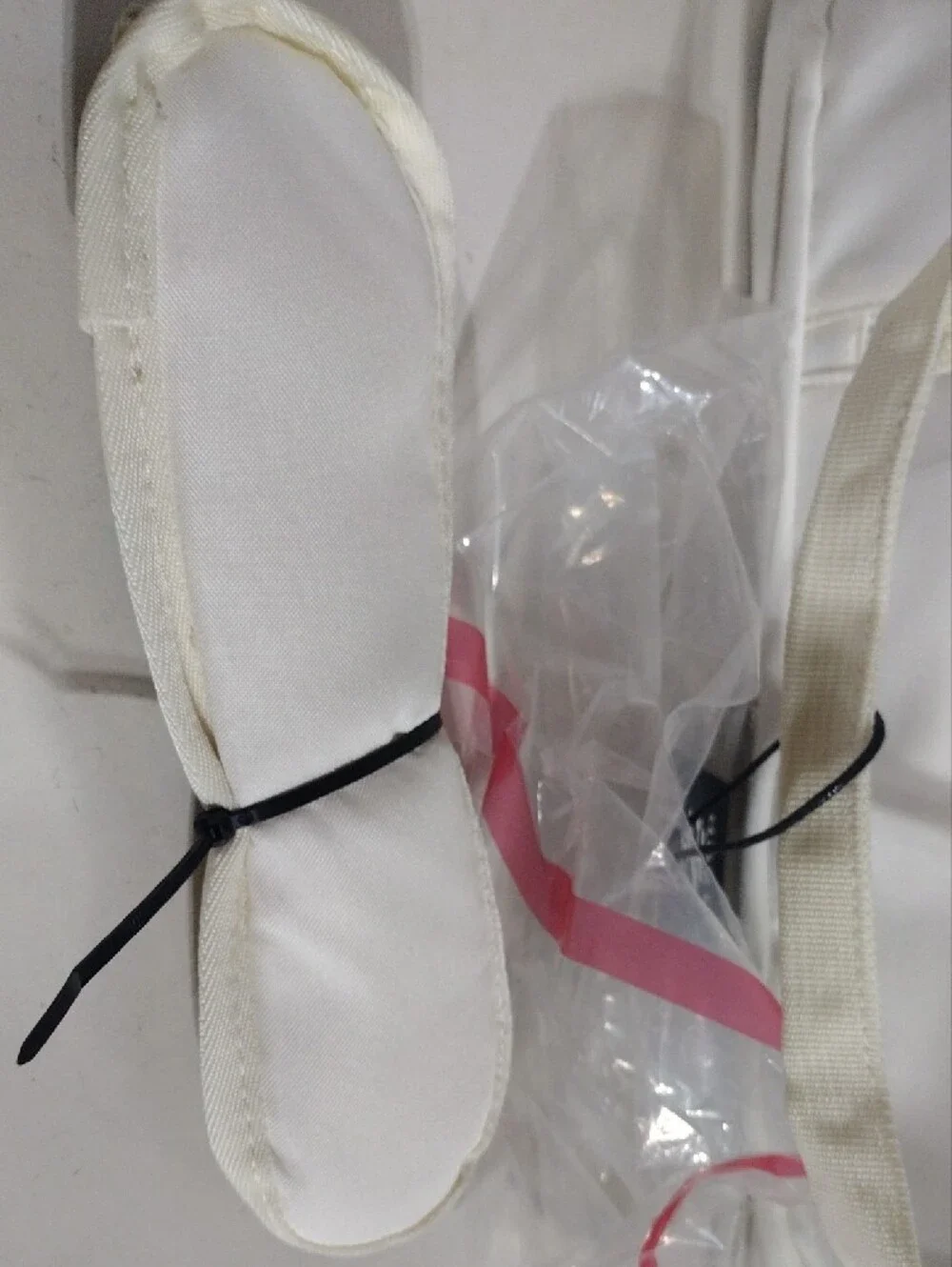 Izod White Duffle Bag with Front Zip Pocket Brand New